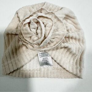 Rachel Zoe Cream Ribbed Floral Turban